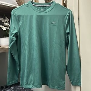 Southern Tide boys large—never worn—don grew out of it too fast—was a gift